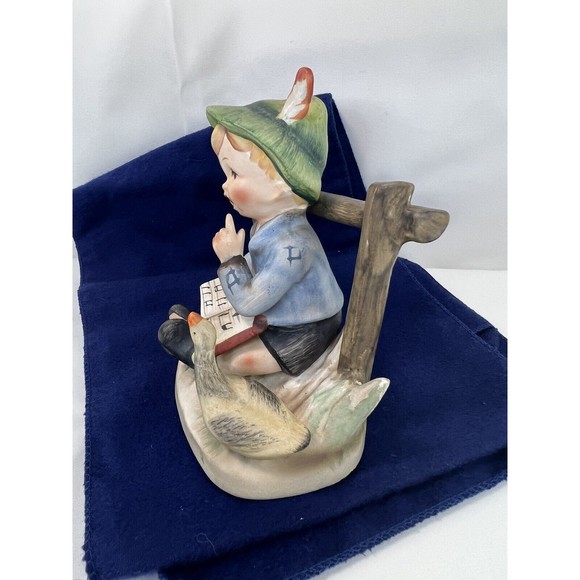 Vintage Hummel Figurines‎ 7961 Boy Singing W/Goose & Bird - Picture 3 of 8